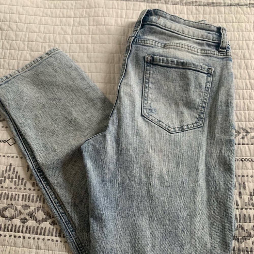 LuLus girlfriend jeans.